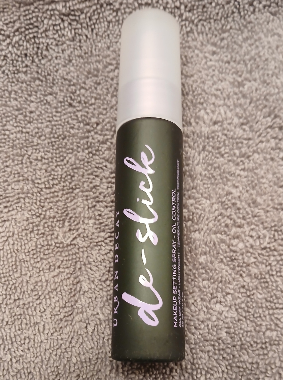 Urban Decay De-Slick Make-up Setting Spray (New) - Picture 2 of 2